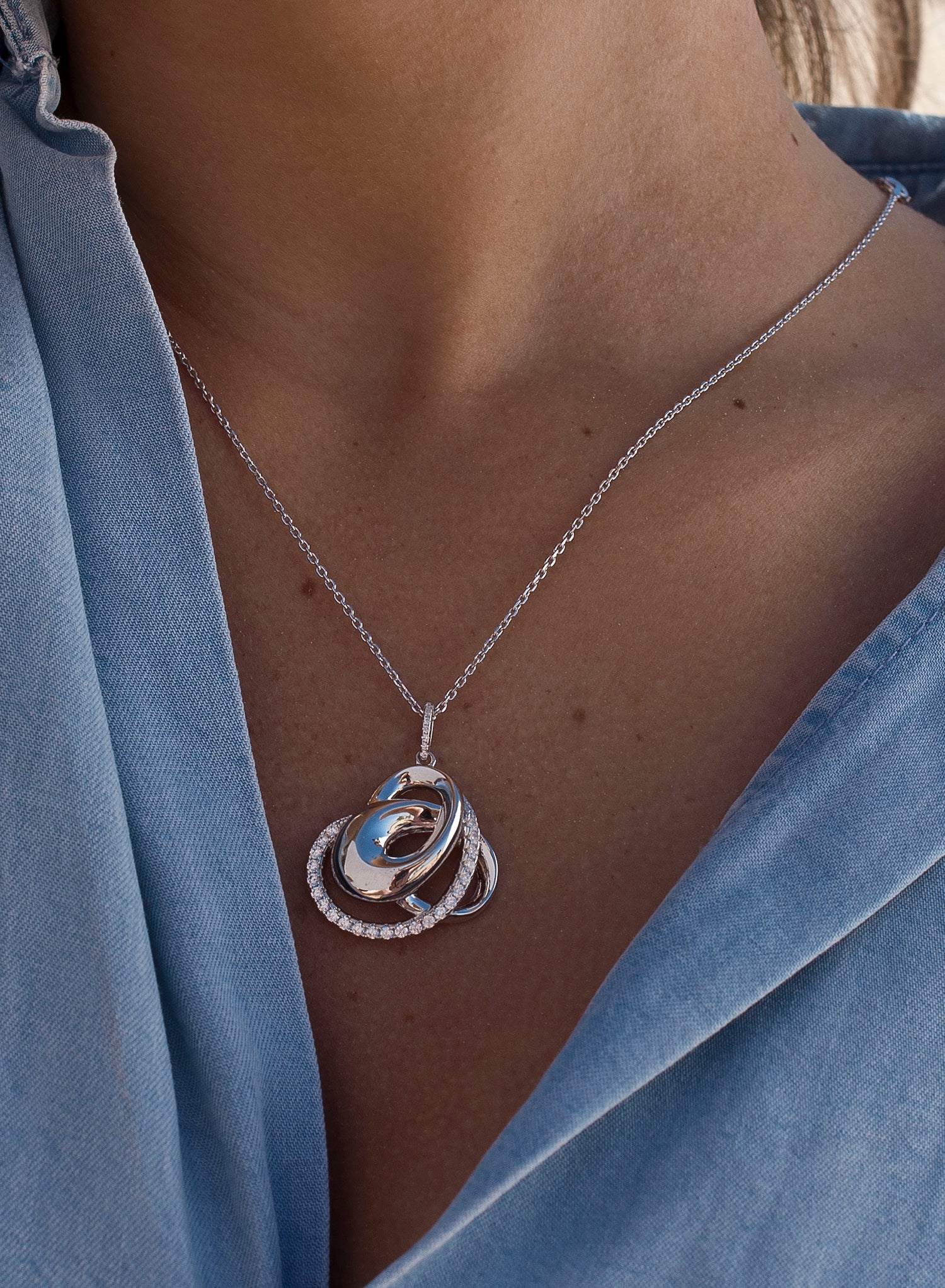 Colgantes de plata grandes diseño anudado