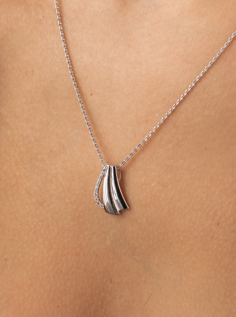necklace fan-shaped silver necklace with zirconias