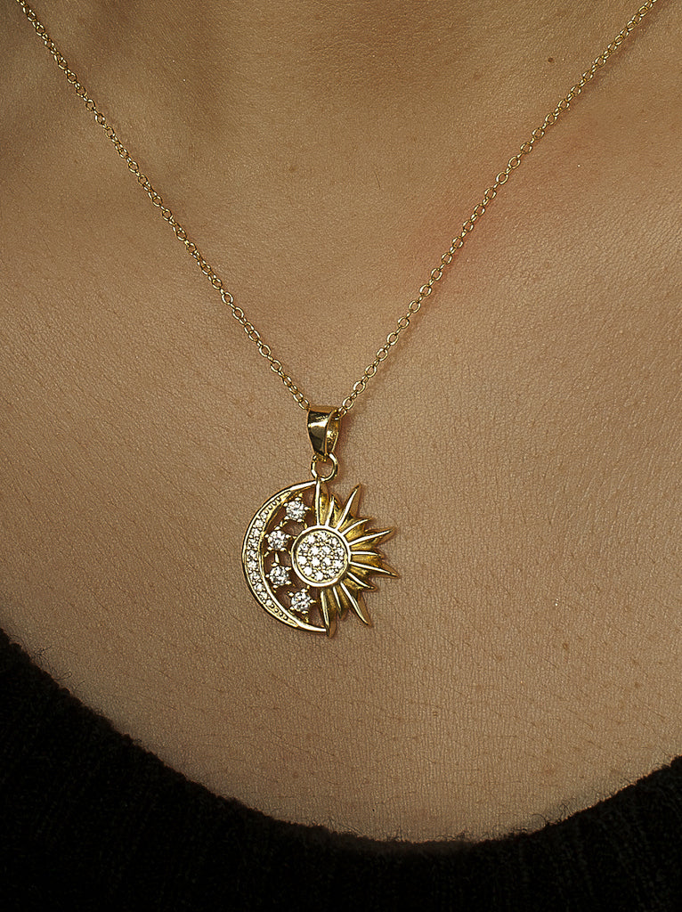 Collar medalla dorado con diseño de sol y luna-LINEARGENT