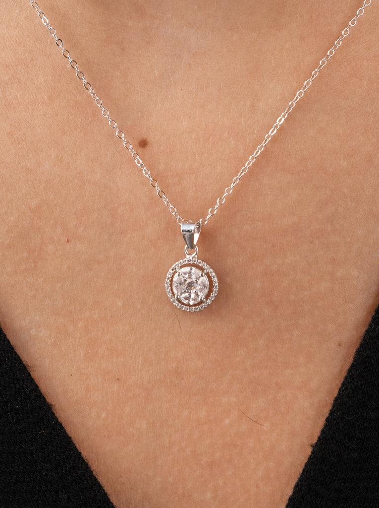 Collar pequeño de plata con circonita en forma redonda-LINEARGENT