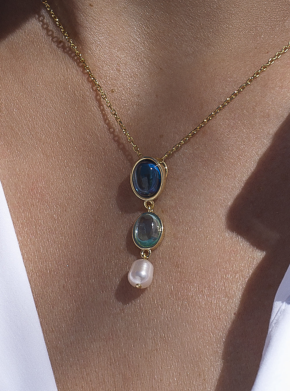 Collares con piedras en tono zafiro y perla colgante-LINEARGENT