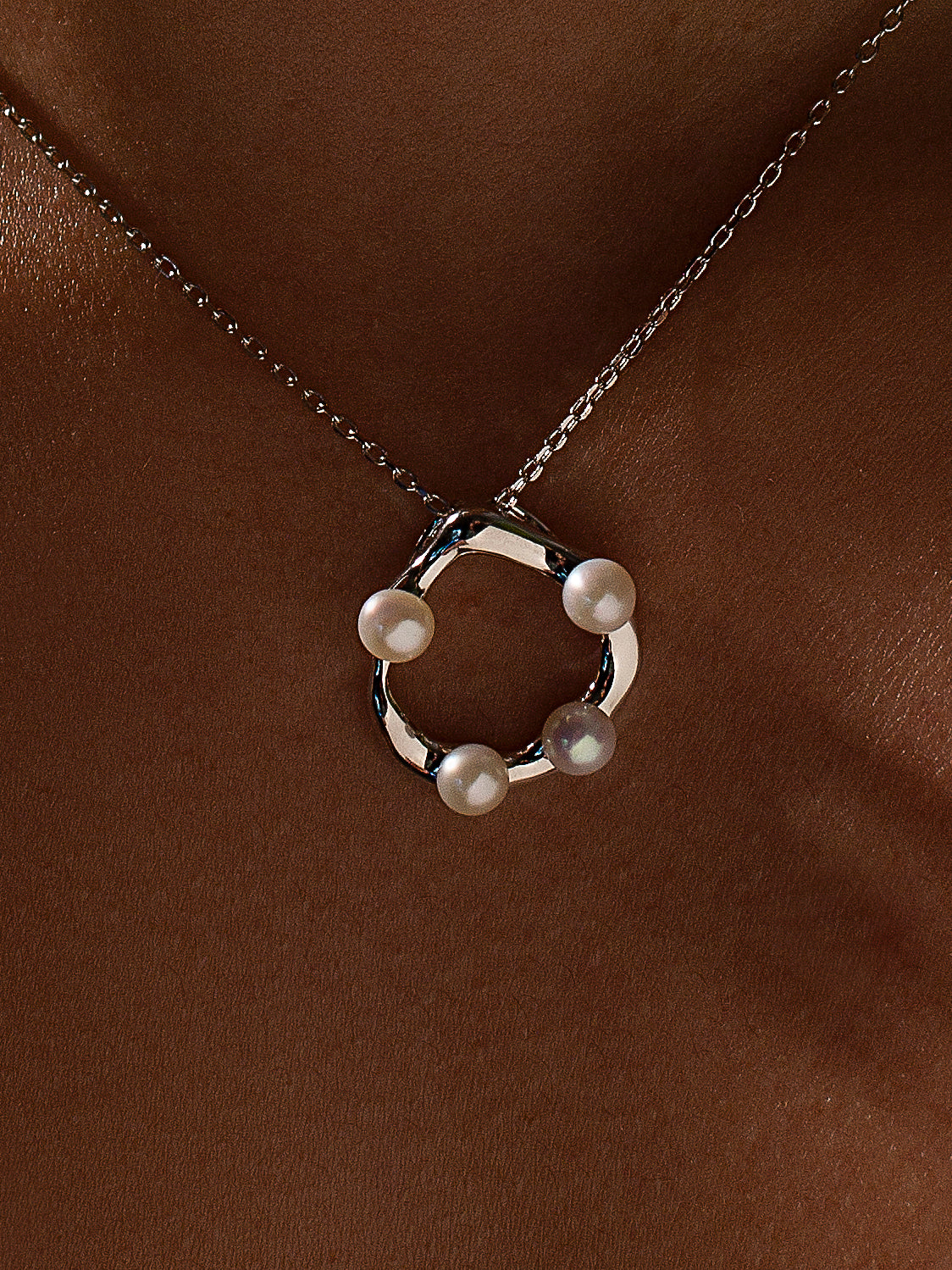 Collares originales de plata diseño irregular con mini perlas incrustadas-LINEARGENT