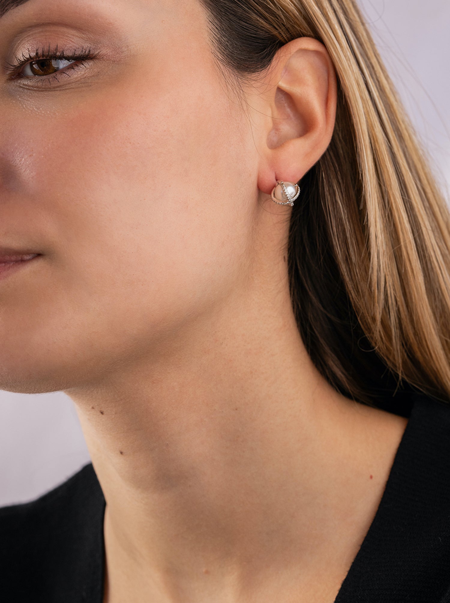 Boucles d'oreilles en argent avec croix en perles et zirconiums cubiques