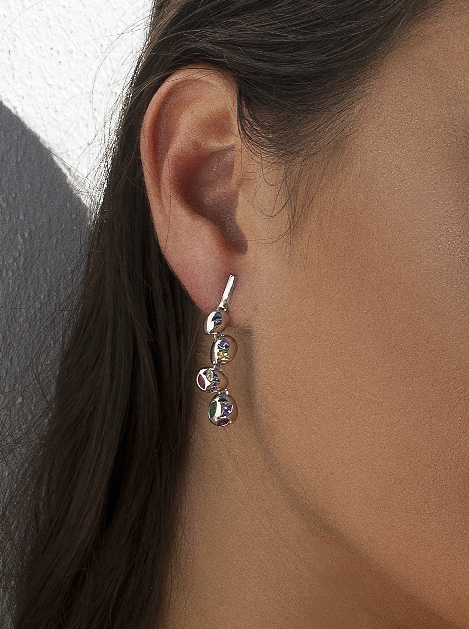 Pendientes con piedras diseño esferas estilo moderno