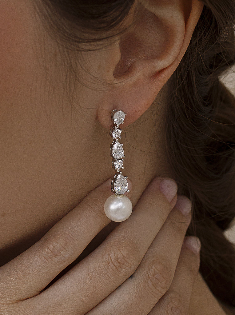 Pendiente perla de plata con circonitas diseño largo-LINEARGENT