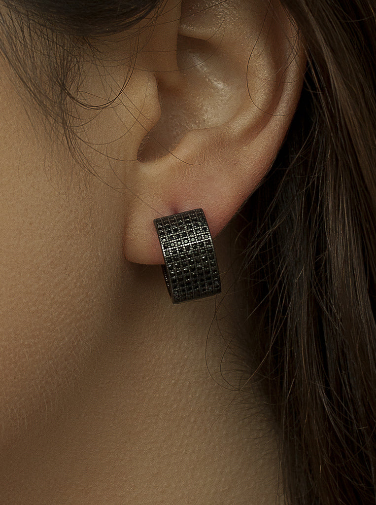 Pendientes aro anchos con circonitas negras engastadas-LINEARGENT