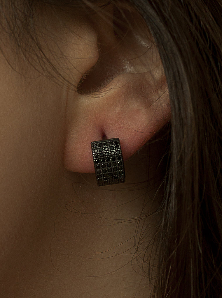 Pendientes aro con circonitas negras en pavé-LINEARGENT