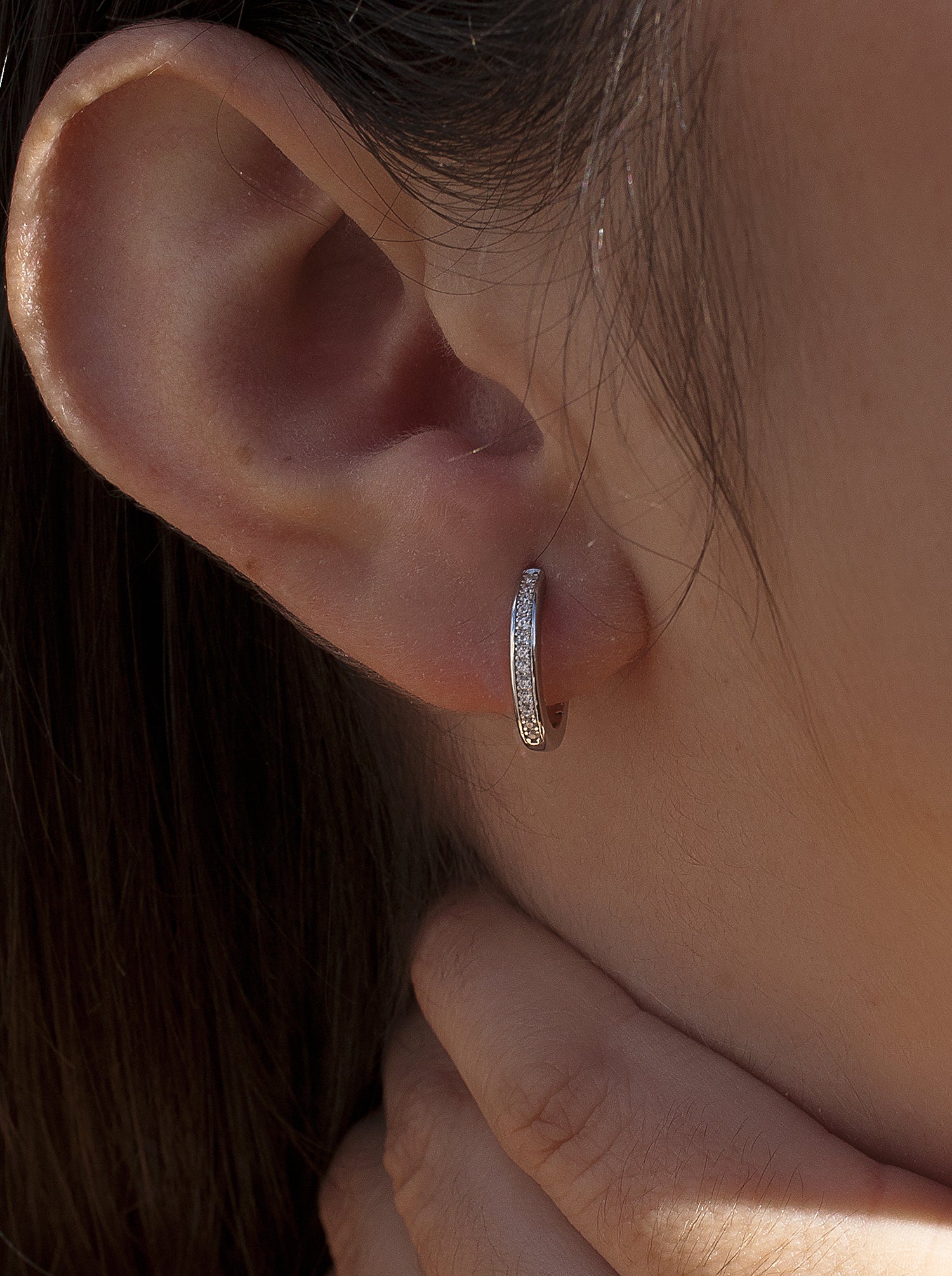 Pendientes aro de plata diseño mini con circonitas-LINEARGENT