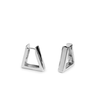 Pendientes aro de plata diseño triangular minimalista