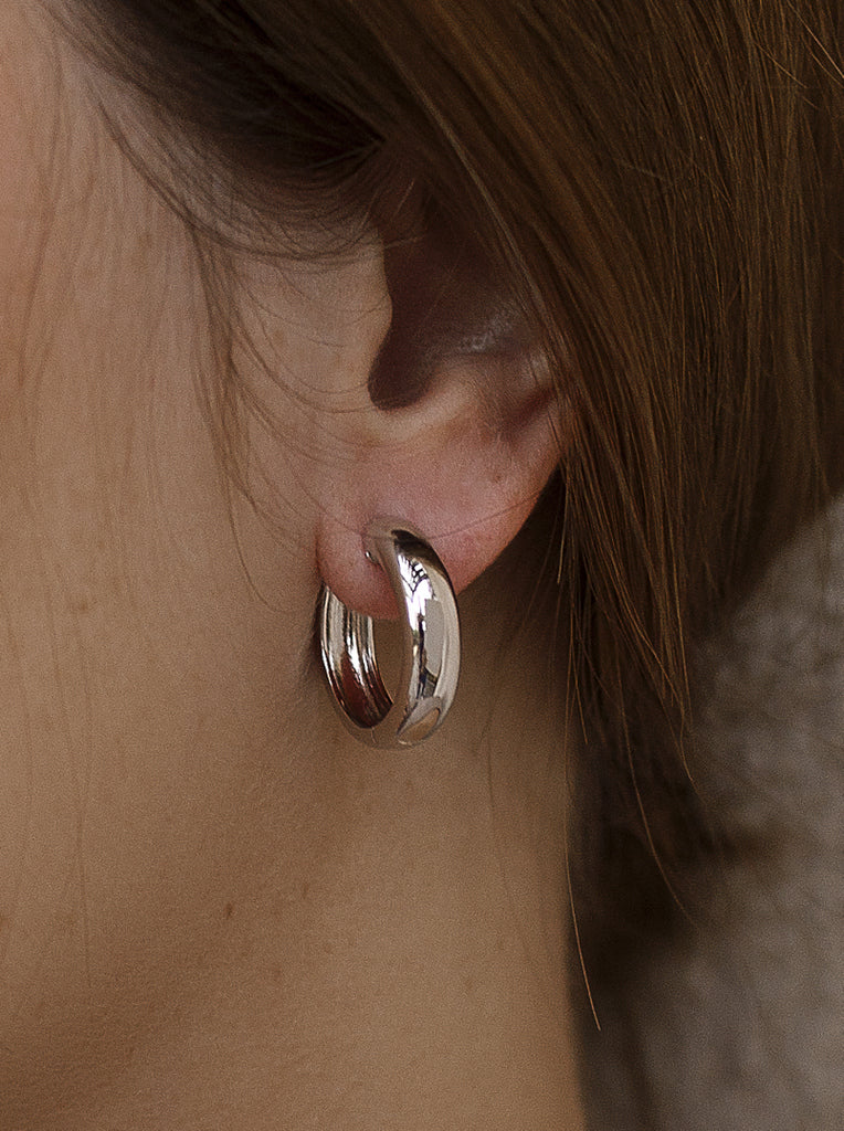 Pendientes aro pequeños en tallo rectangular