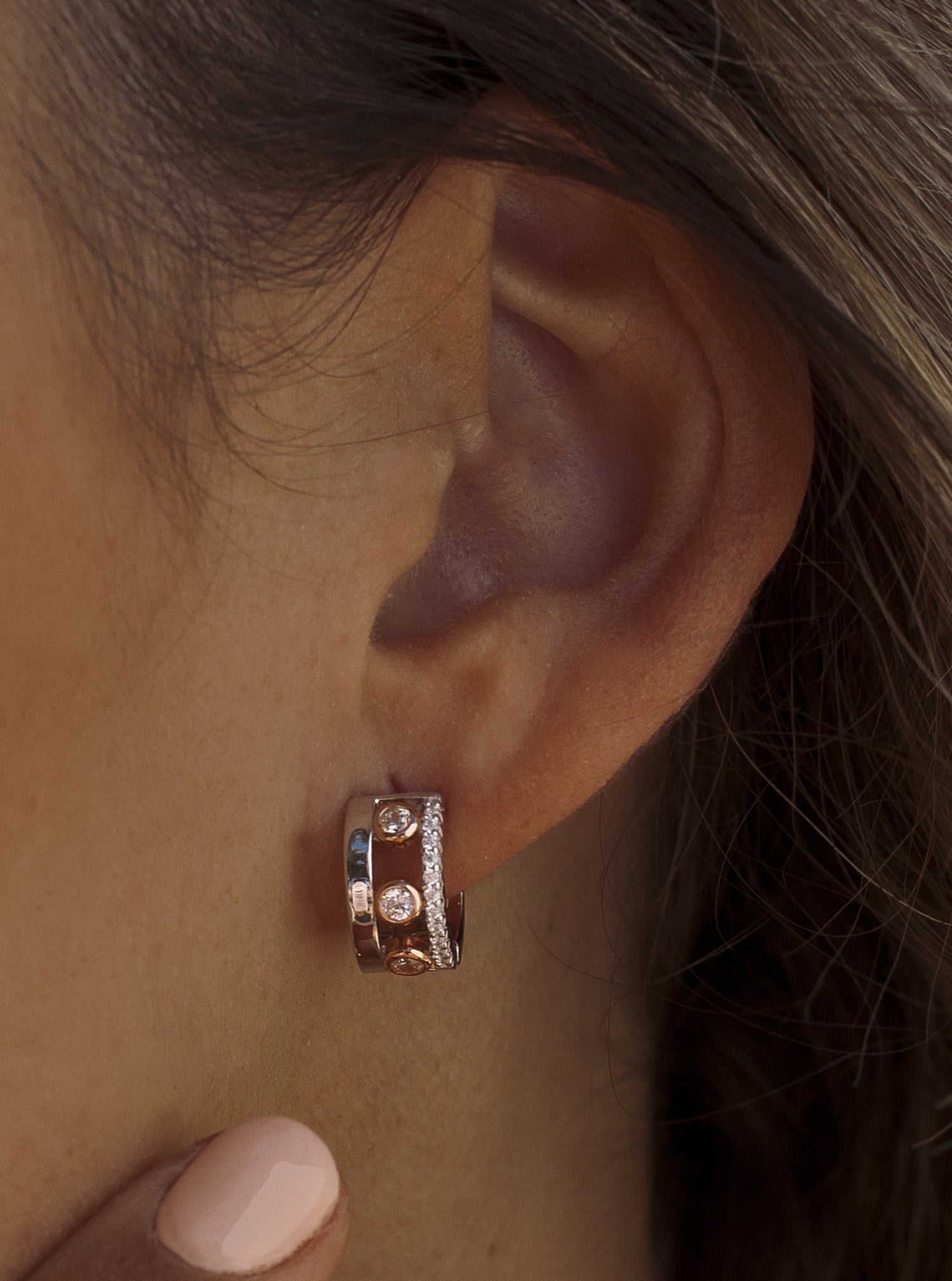 Pendientes aros pequeños diseño bicolor con circonitas-LINEARGENT