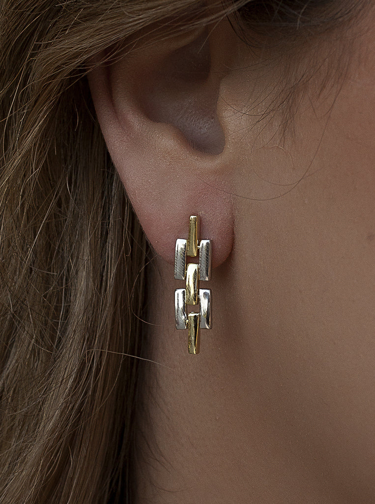 Pendientes bicolor de plata con circonitas y diseño tipo hebilla-LINEARGENT