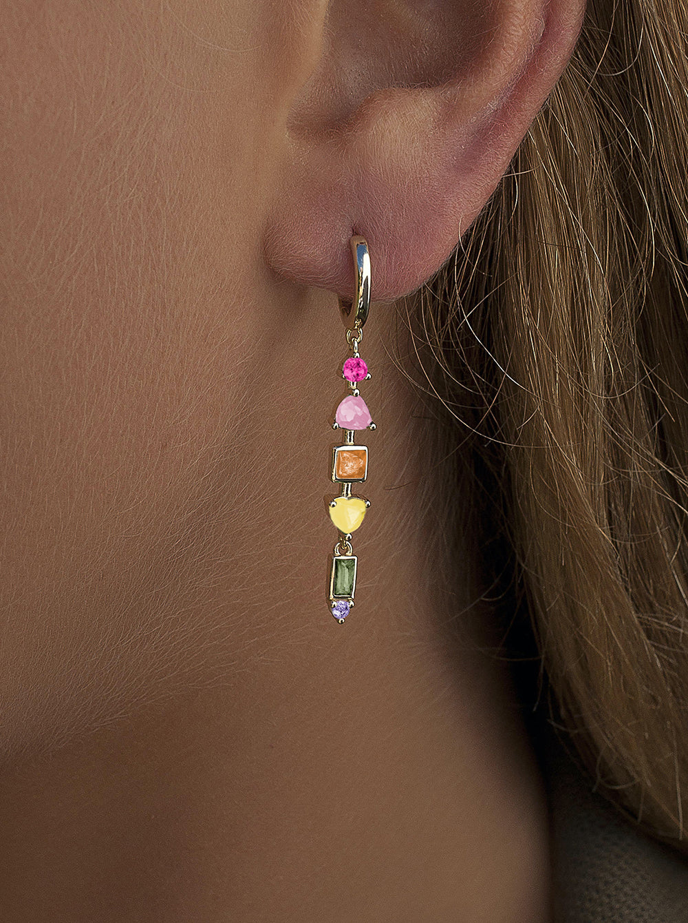 Pendientes con colgantes diseño aro con gemas multicolor-LINEARGENT