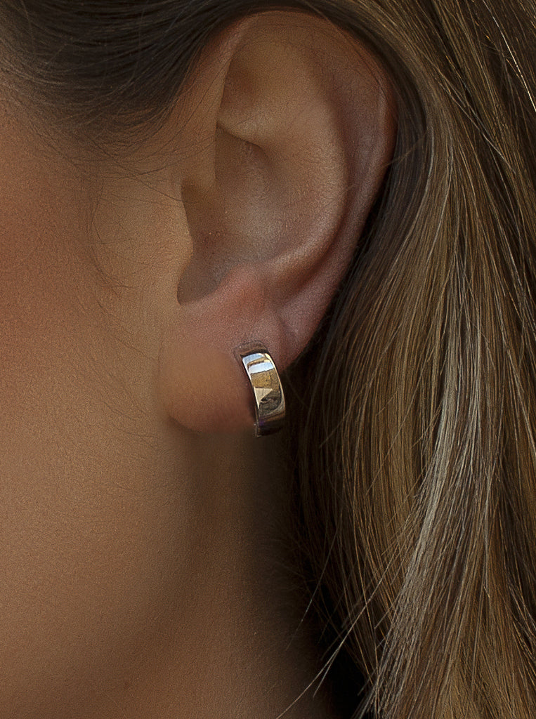 Pendientes de aro grueso en tono plateado-LINEARGENT