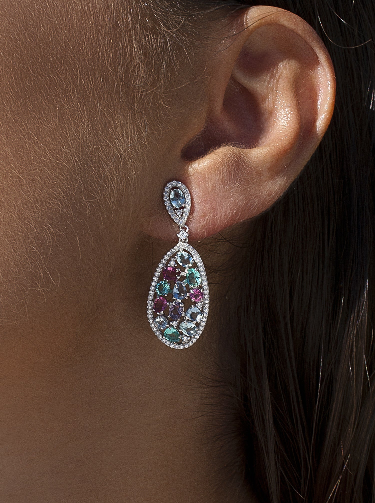 earrings from stones of colours tones green curvilinear LINEARGENT