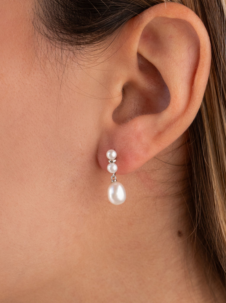 Pendientes de plata con perla de agua dulce estilo minimal y elegante-LINEARGENT