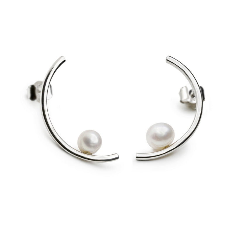 Pendientes de plata con perla diseño semicircular