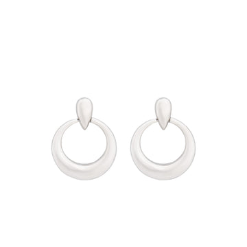 Pendientes de plata en aro con detalle de gota