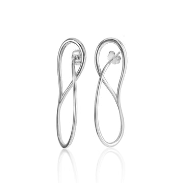 Pendientes originales de plata estilo curvilíneo