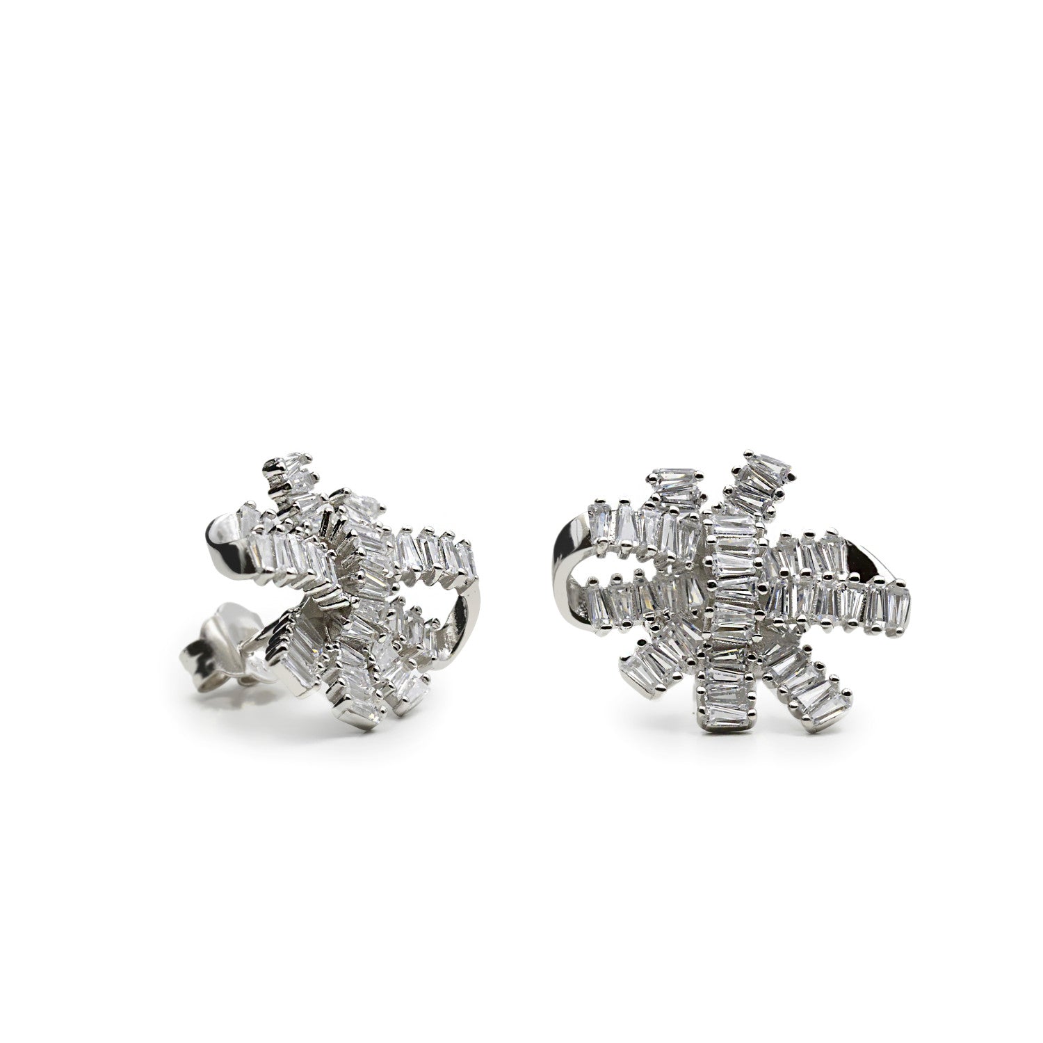 Pendientes pequeños con circonitas rectangulares forma floral-LINEARGENT