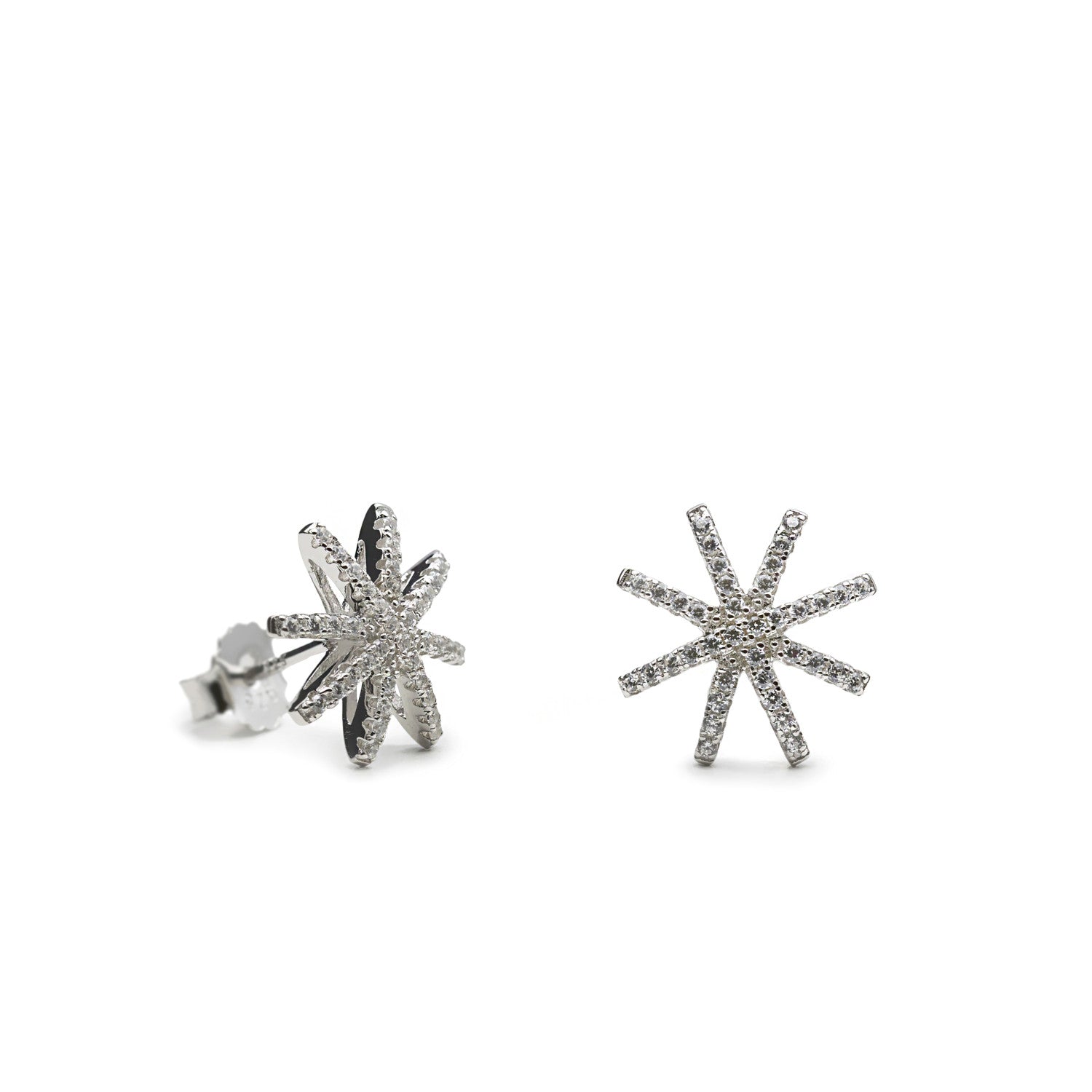 Pendientes tipo botón forma estrella con circonitas-LINEARGENT