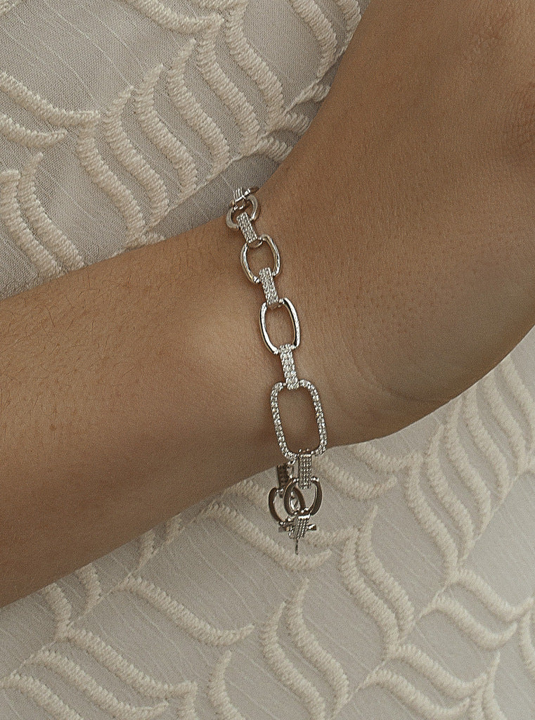 Pulsera eslabones de plata con circonitas con pieza central rectangular
