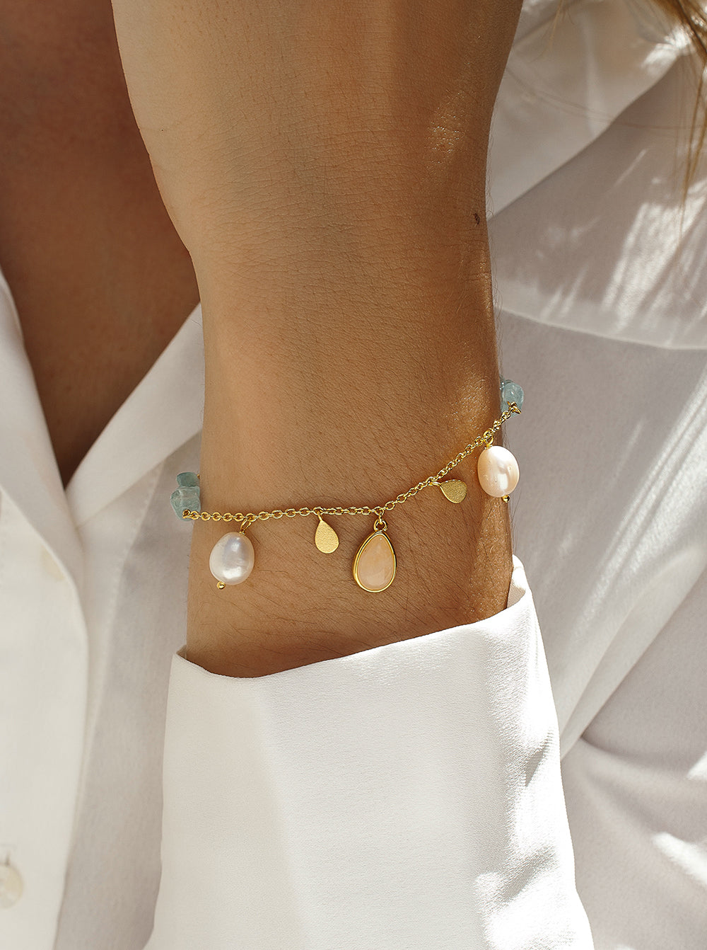 Pulseras con colgantes diseño de perlas y gemas-LINEARGENT