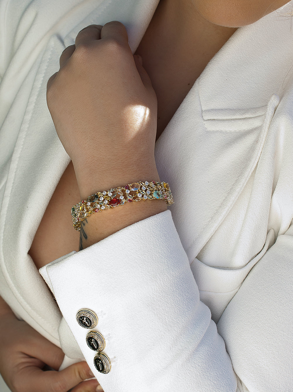 Pulseras con piedras de colores en tonos amarillos azules y circonita blanca-LINEARGENT