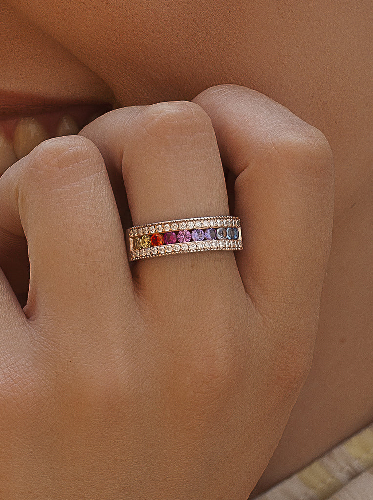 anillo ancho de plata con circonitas multicolor