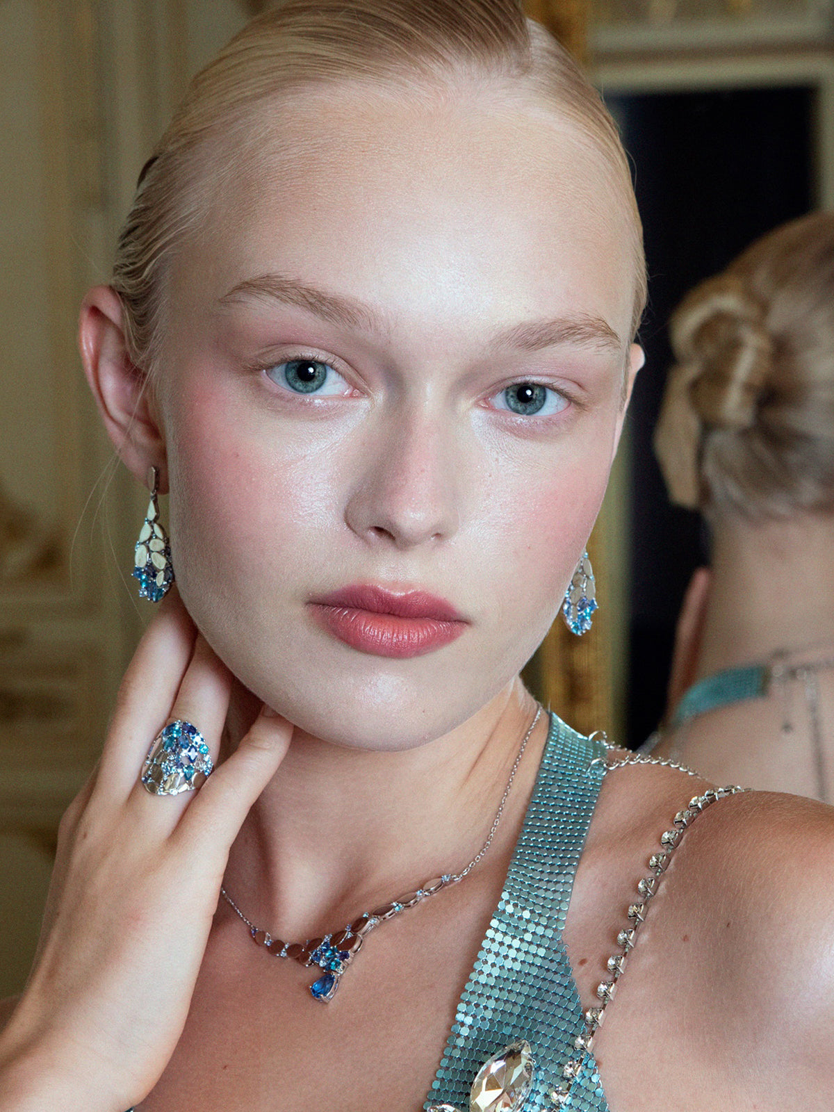 Collares con piedras de colores de tonos azules