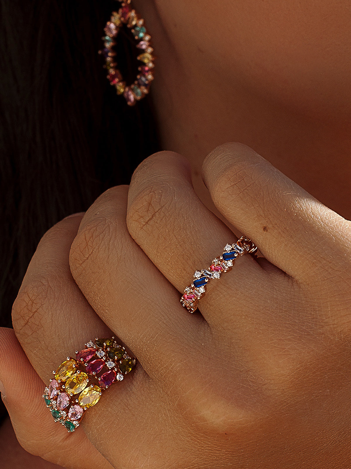 Anillos con piedras multicolor de plata bañada en oro