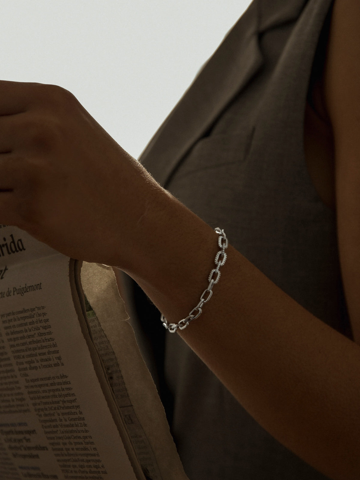 Bracelet à maillons en argent avec motif chaîne et détails en oxyde de zirconium