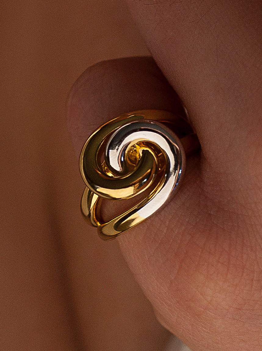 Anillos bicolor diseño nudo en plata y baño oro-LINEARGENT