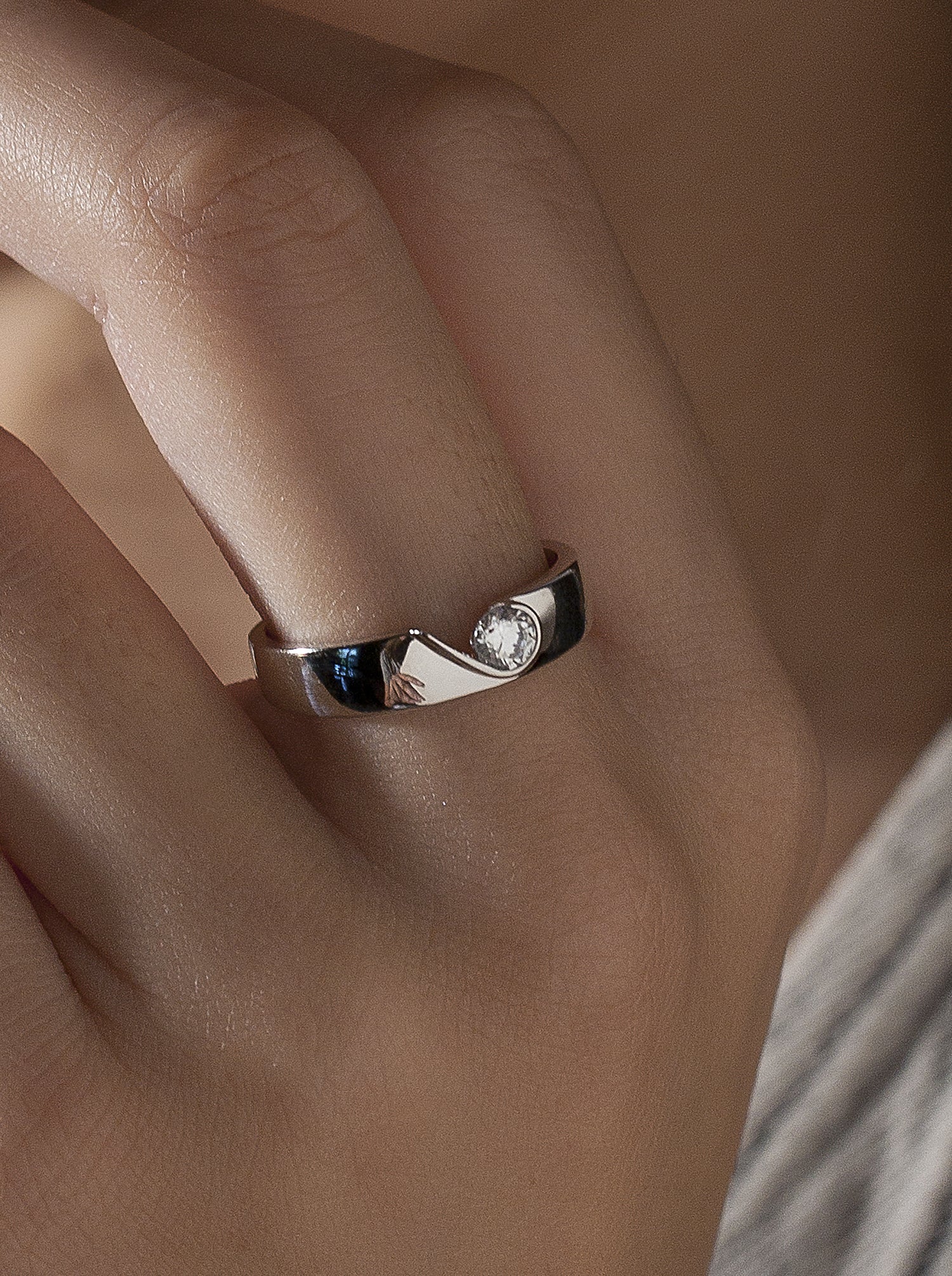 Anillos circonitas diseño de lágrima estilo grueso-LINEARGENT