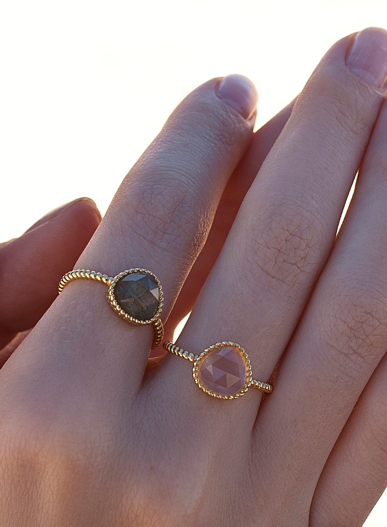 Anillos con piedras diseño cuarzo rosa irregular-LINEARGENT