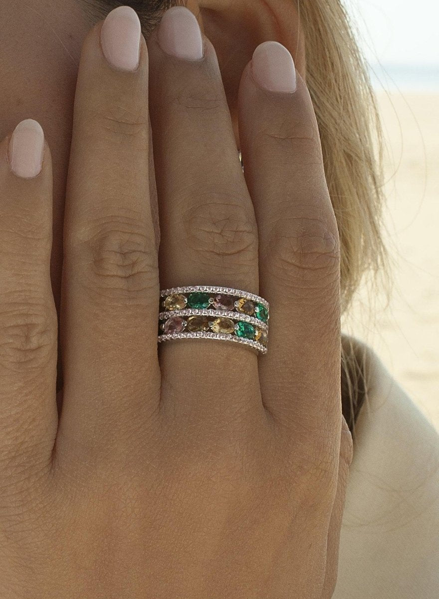 Anillos con piedras multicolores y carriles de circonitas-LINEARGENT