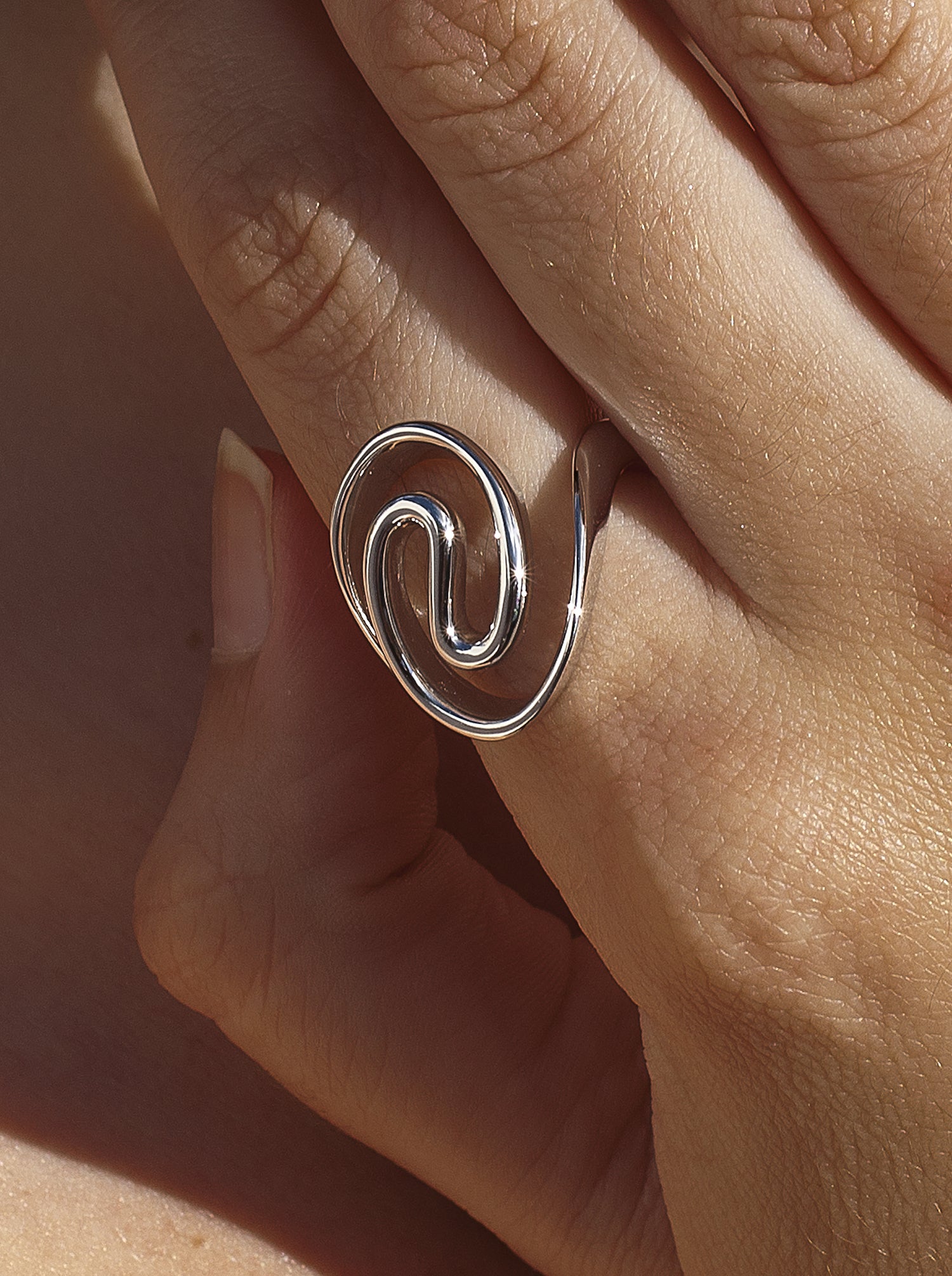 Anillos de diseño líquido con curvas y ancho-LINEARGENT