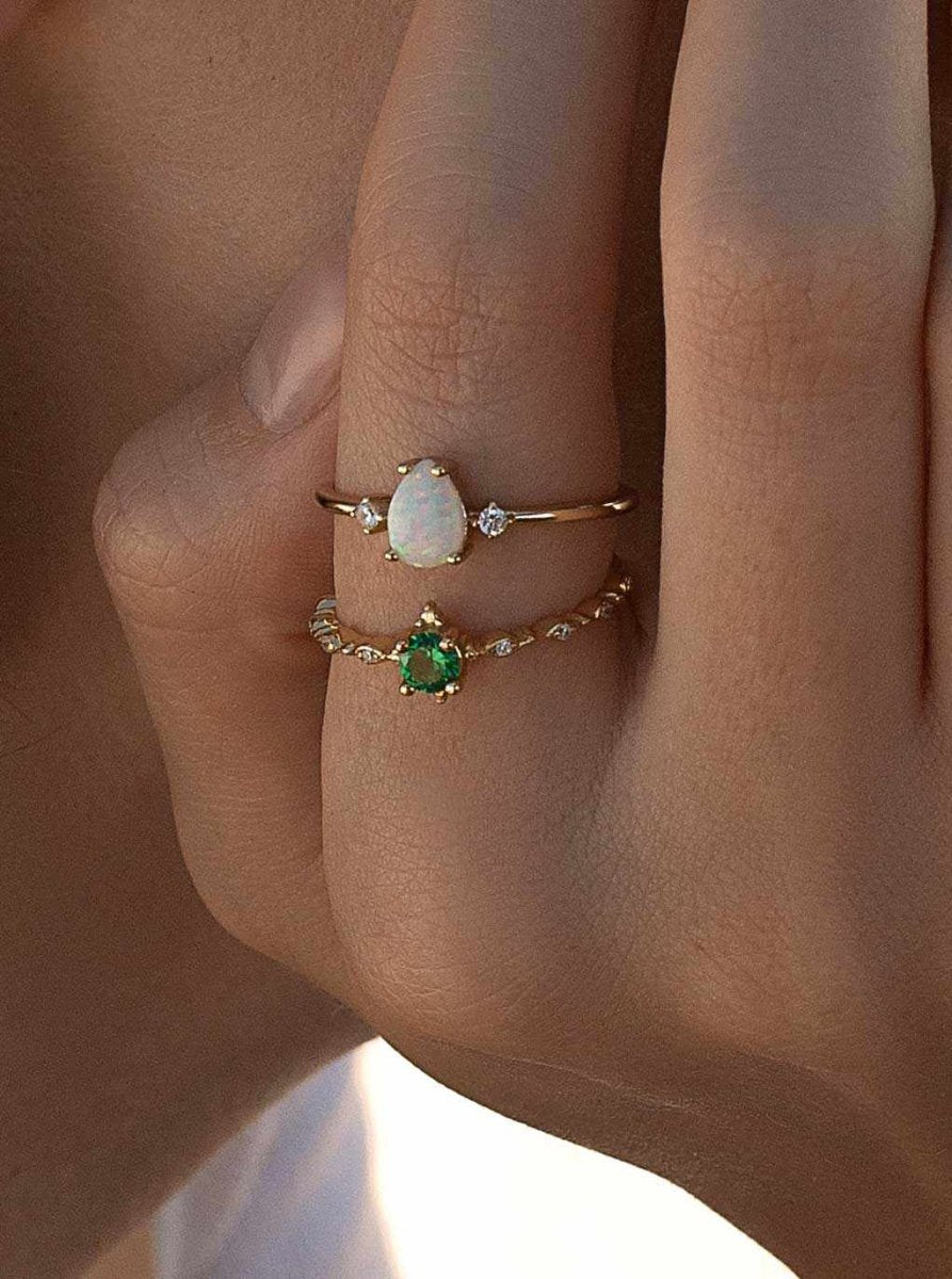 Anillos finos de plata bañado en oro diseño opalo-LINEARGENT