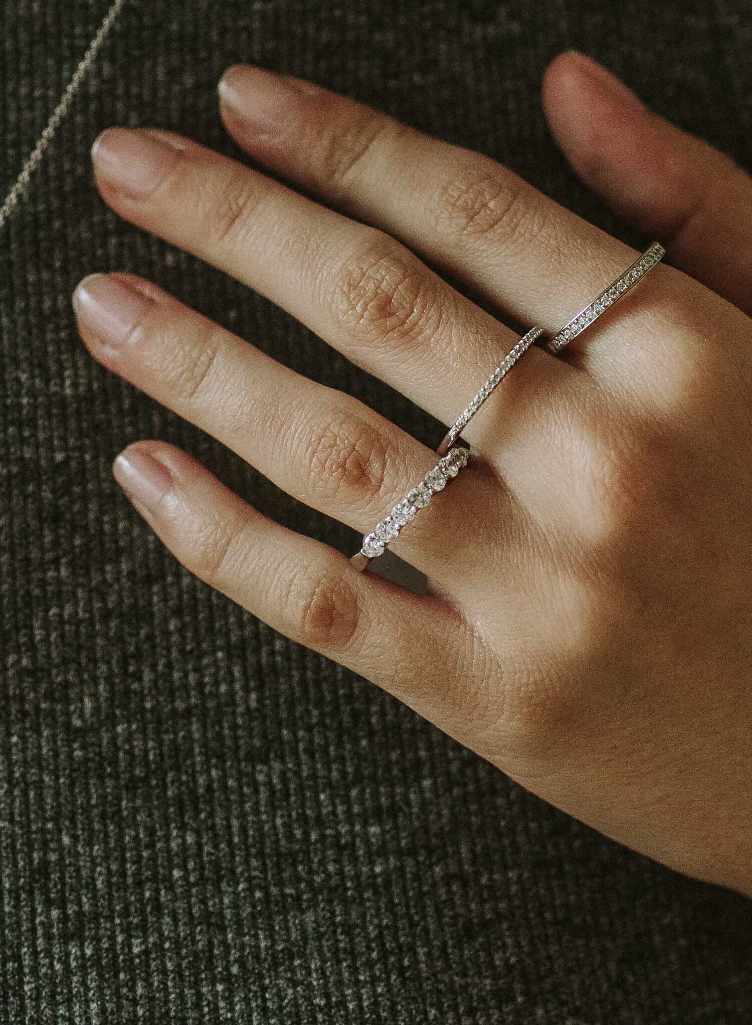 Anillos finos de plata con circonita blanca básico-LINEARGENT