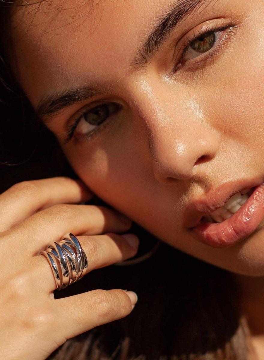 Anillos grandes en plata diseño irregular-LINEARGENT