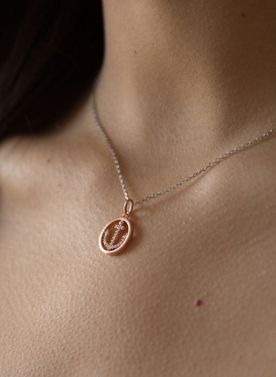 Colgantes pequeños de plata con motivo de ancla bañado en rosa con circonita blanca.-LINEARGENT