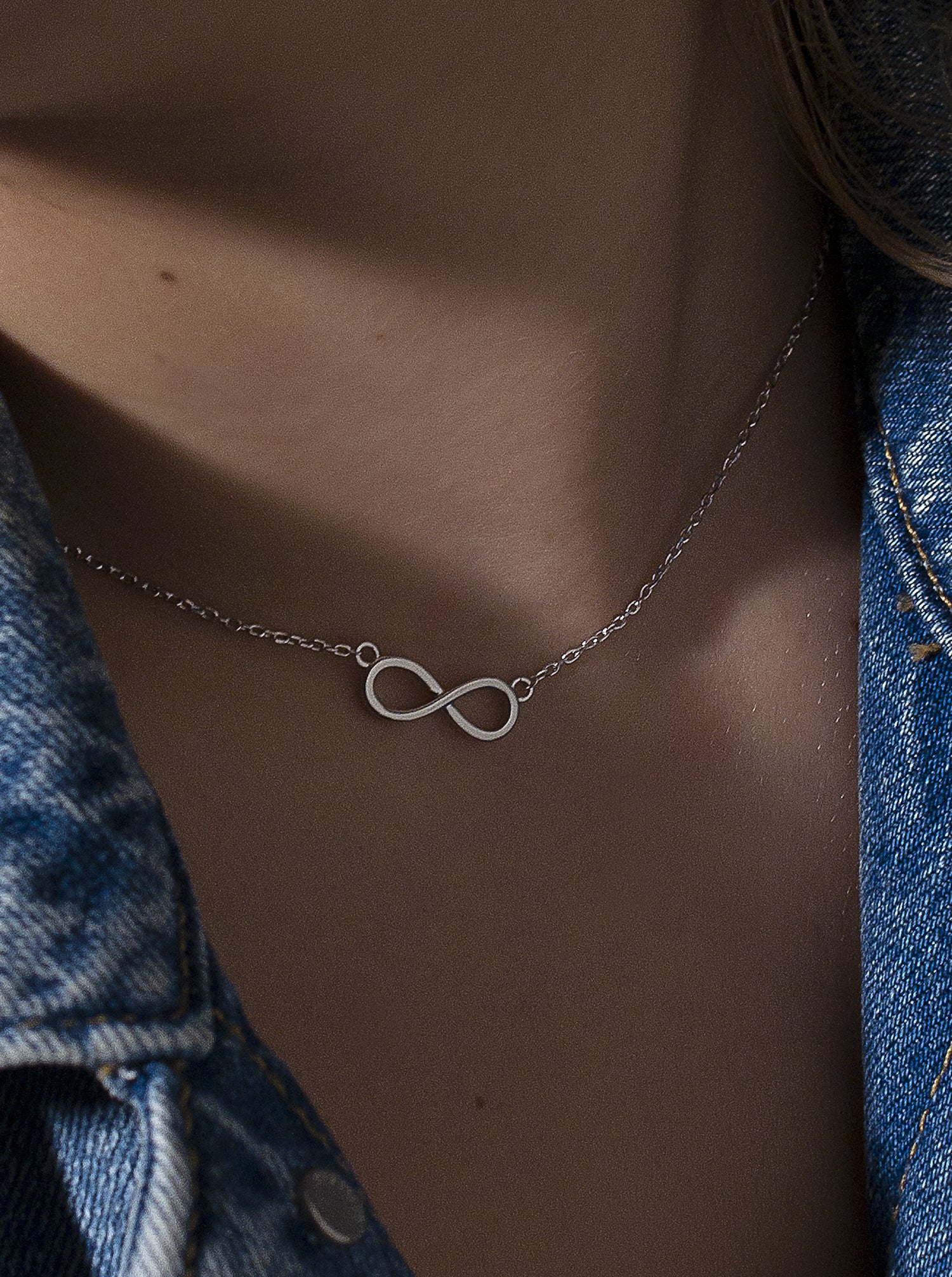 Colgantes pequeños de plata lisa diseño infinito-LINEARGENT