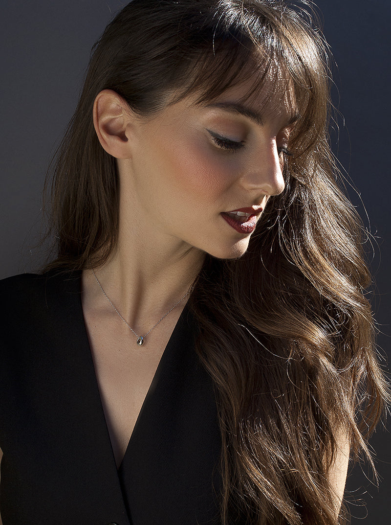 Colgantes pequeños de plata lista en forma de gota-LINEARGENT