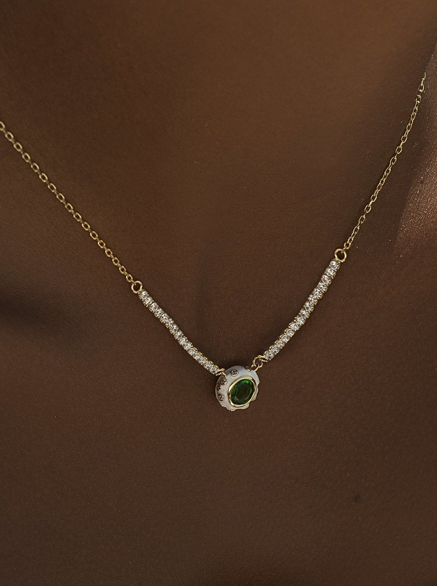 Collares con colgantes motivo central de gema con esmalte