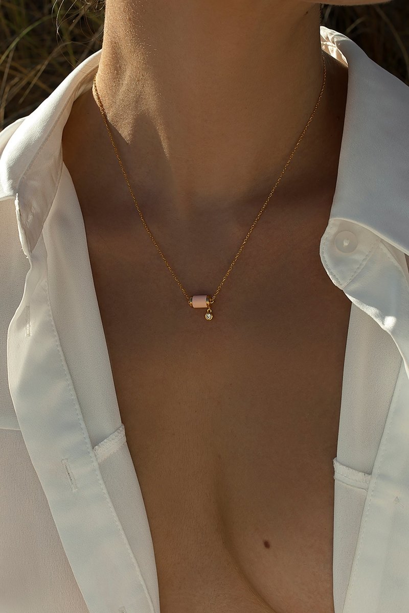 Collares con colgantes motivo central en tono rosa y circonita a modo de charm-LINEARGENT