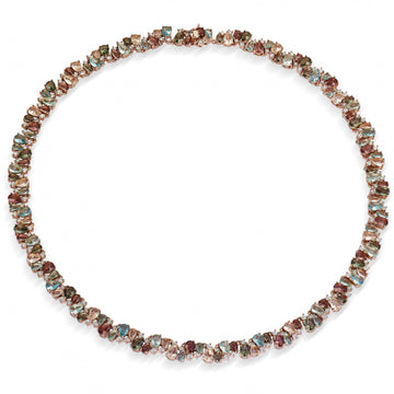 Collares con piedras de colores en tonos cálidos