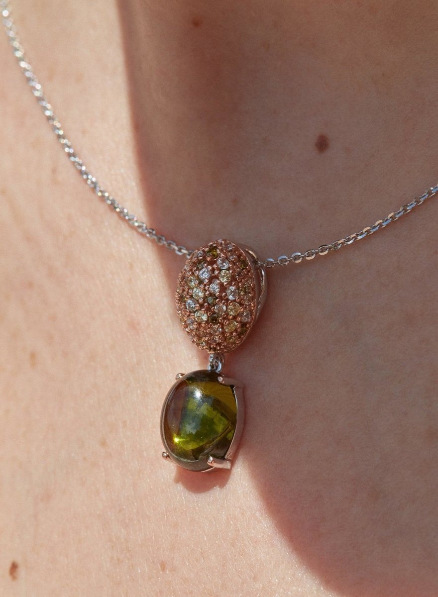 Collares con piedras plata diseño óvalo móvil en verde-LINEARGENT