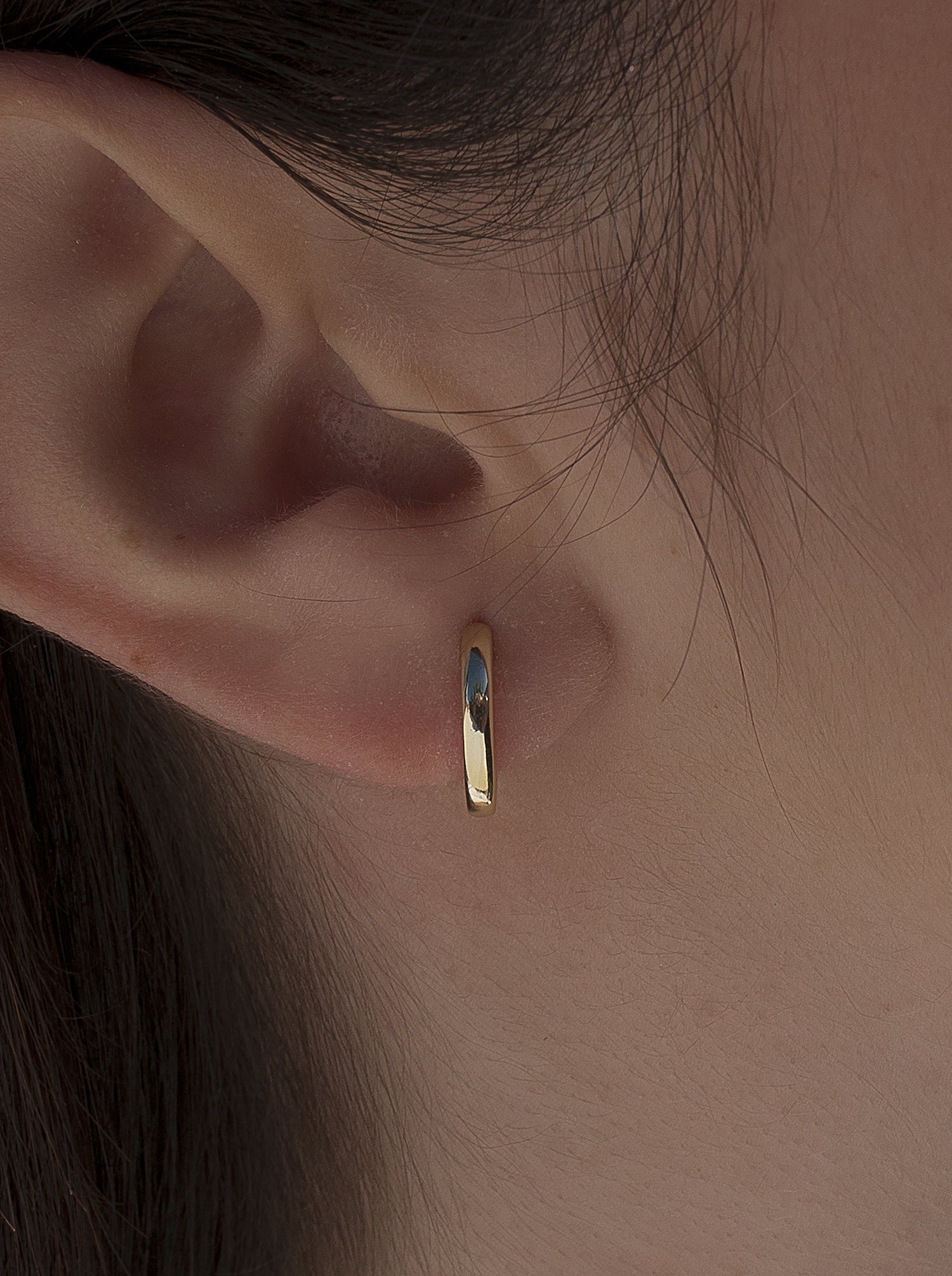 Pendientes aro de plata bañada en oro diseño mini ovalado-LINEARGENT