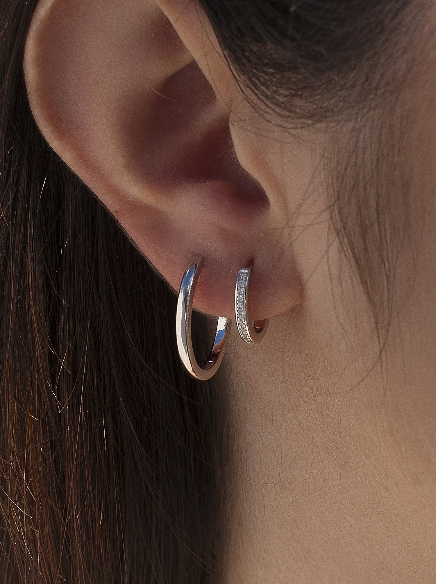 Pendientes aro de plata con diseño ovalado-LINEARGENT