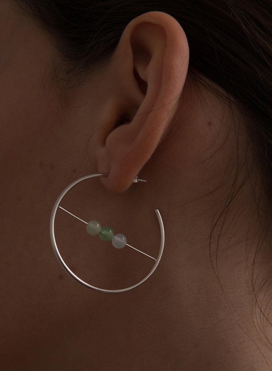 Pendientes aro originales diseño barra central con tres cuarzos adamantinos-LINEARGENT